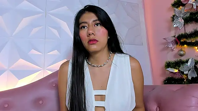 CarlaAlvez online show from December 31, 2024, 7:07 pm