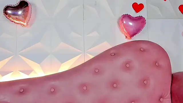 CarlaAlvez online show from February 19, 2025, 2:01 pm