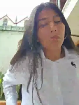 CarlaAlvez online show from February 16, 2026, 4:25 pm