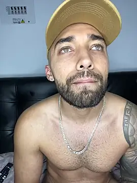 Sweet and caramel online show from February 6, 2025, 10:43 pm