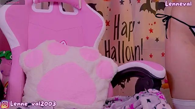 Lenneval1 online show from October 6, 2025, 2:09 am