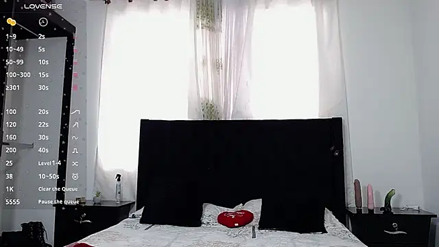 Beautifulkattia online show from February 10, 2025, 1:33 pm