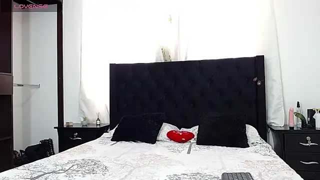 Beautifulkattia online show from February 23, 2025, 8:11 pm