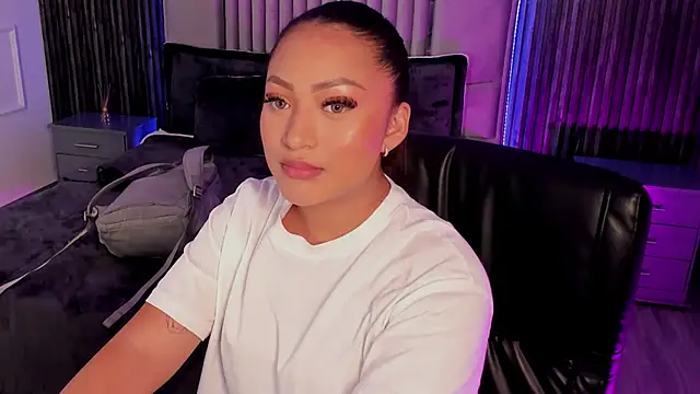 Lillyortiz online show from February 13, 2025, 10:33 pm