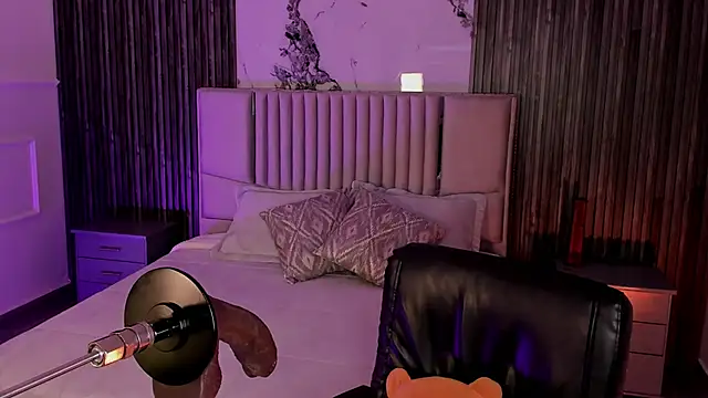 Lillyortiz online show from February 13, 2026, 9:11 pm