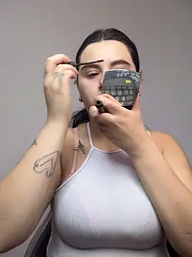 SaraBraun  online show from September 26, 2025, 4:11 pm