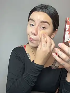 SaraBraun  online show from April 21, 2026, 5:39 pm