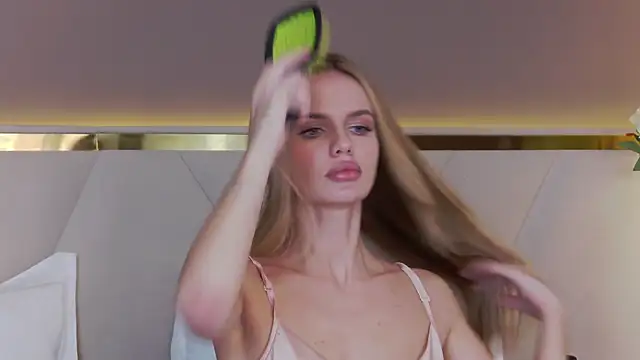 KristinaMaers online show from January 22, 2025, 3:31 am