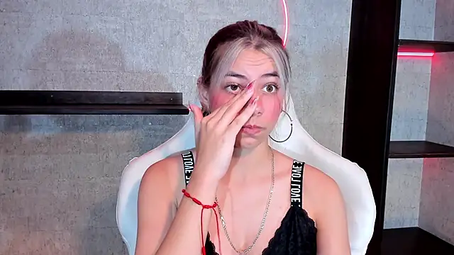 ArtemisaBlake online show from January 14, 2025, 12:22 am