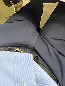 bananadick     online show from February 3, 2025, 11:09 am