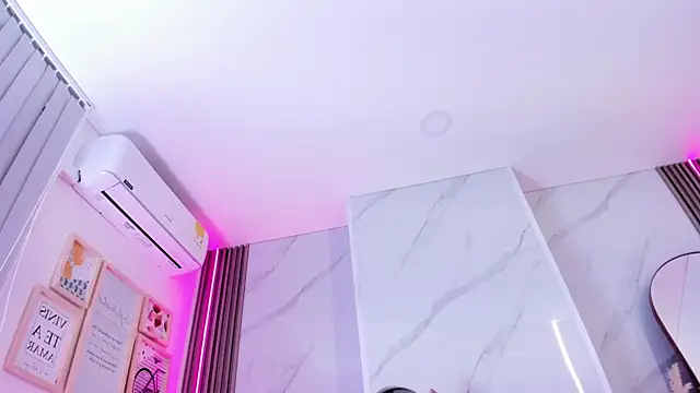 Chlooee   online show from January 26, 2025, 3:36 pm