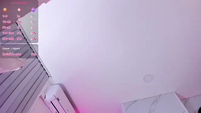 Chlooee   online show from February 26, 2025, 1:11 am