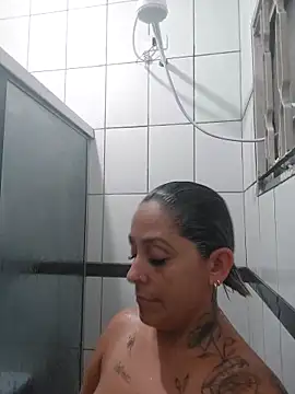 baixinhaloira online show from February 27, 2025, 2:10 am