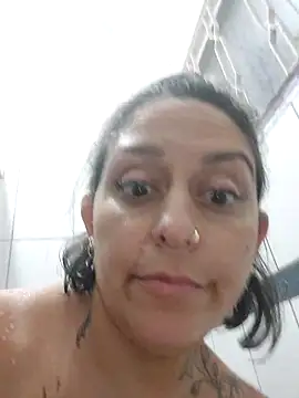 baixinhaloira online show from November 7, 2025, 2:00 am