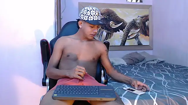 mr stiven  online show from March 4, 2025, 1:34 am