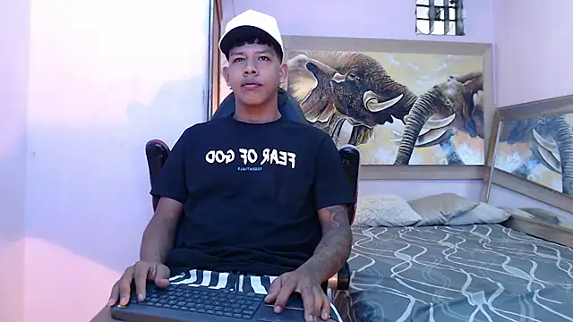 mr stiven  online show from March 23, 2025, 2:15 am