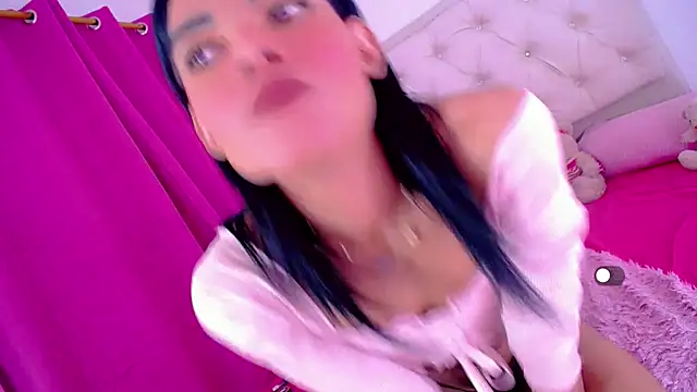 Theylor Rouse online show from July 25, 2026, 7:39 am