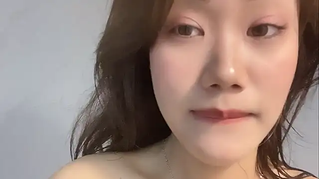 Bella-LL online show from February 28, 2025, 9:55 pm