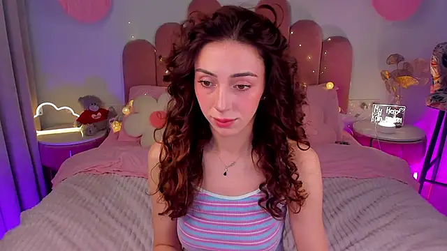 ElsaYoung online show from February 1, 2025, 8:26 pm