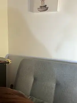 LuneObscure online show from March 22, 2025, 5:28 am