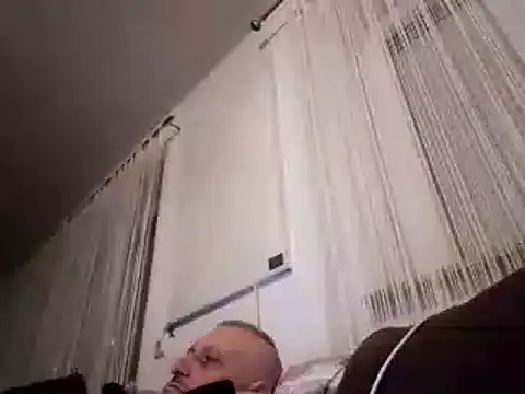 Husoban online show from November 16, 2025, 4:34 pm