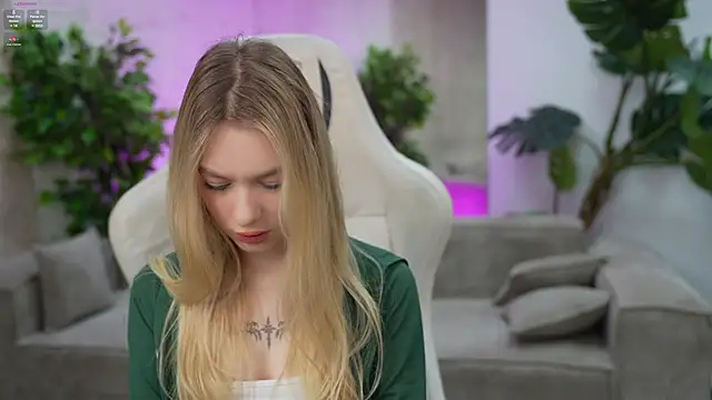 Ewa Pearl online show from March 11, 2025, 7:37 am