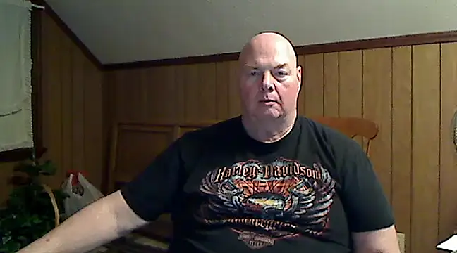 harley99574 online show from January 4, 2025, 10:45 pm