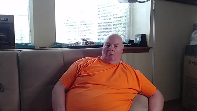 harley99574 online show from October 11, 2025, 4:49 pm