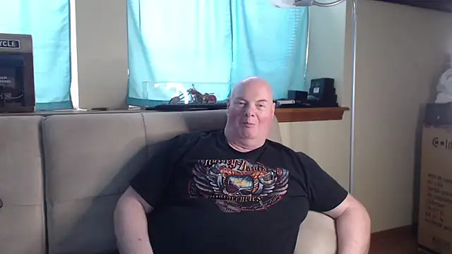 harley99574 online show from October 16, 2025, 7:37 pm