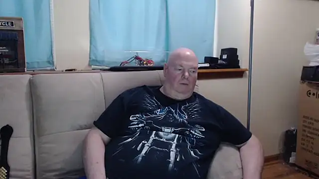 harley99574 online show from November 26, 2025, 1:12 pm