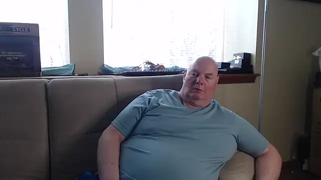 harley99574 online show from April 23, 2026, 4:09 pm