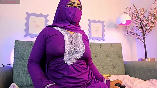 jazmin anbar online show from March 12, 2025, 6:33 pm