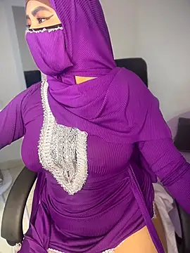 jazmin anbar online show from April 17, 2026, 10:13 pm