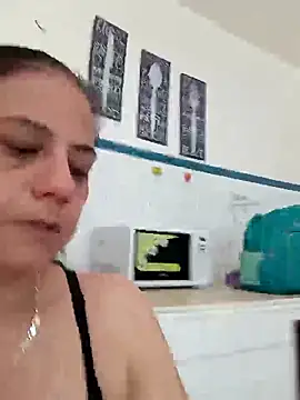 sasi luna online show from February 16, 2025, 2:43 pm