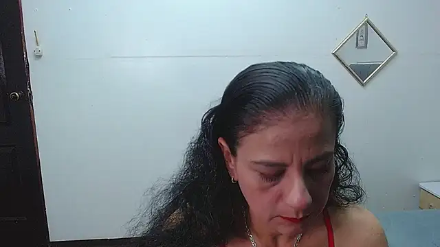 sasi luna online show from February 21, 2025, 2:38 pm