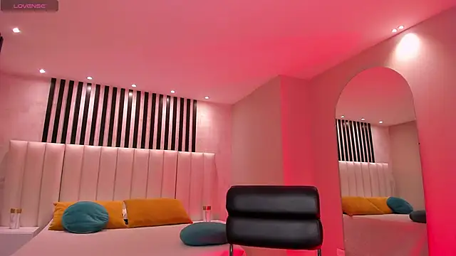 BellaCarteer  online show from February 8, 2025, 7:59 pm