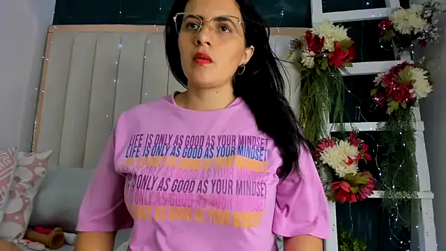 africa holmes online show from September 18, 2025, 1:51 am