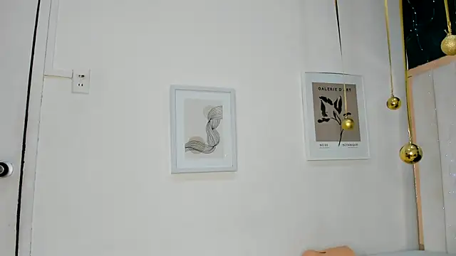 africa holmes online show from December 3, 2025, 2:19 am