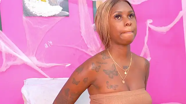 kinkyandsavage online show from October 30, 2025, 7:36 pm