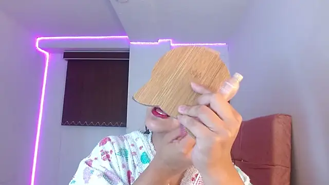 Snapshot of mariilulp303av chatting on January 22, 2025, 9:57 am mariilulp303av online show from January 22, 2025, 9:57 am