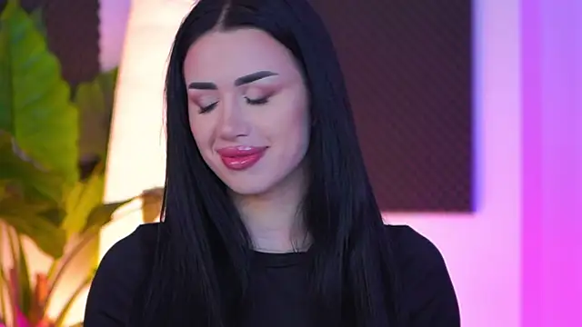 Jenna Day online show from November 18, 2025, 5:01 am