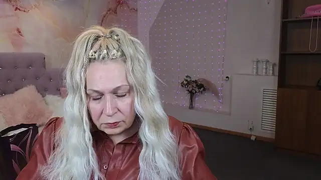 Penelope Pinky online show from January 17, 2025, 5:19 pm