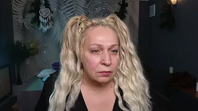 Penelope Pinky online show from January 27, 2025, 5:26 pm