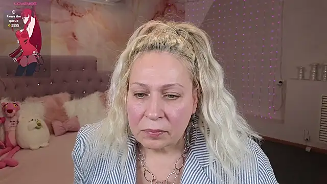 Penelope Pinky online show from February 6, 2025, 2:26 pm