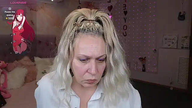 Penelope Pinky online show from February 20, 2025, 2:35 pm