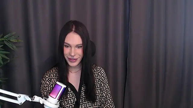 Cassie Bae online show from April 18, 2026, 8:40 am