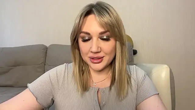 VickyLove047 online show from May 26, 2026, 8:43 am
