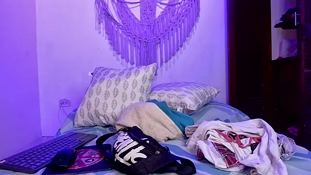 anais tgn online show from October 9, 2025, 10:24 am