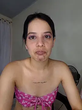 franchezkavegaaa online show from March 11, 2026, 12:33 pm