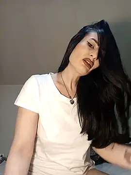 EveeRose online show from January 8, 2026, 9:11 am